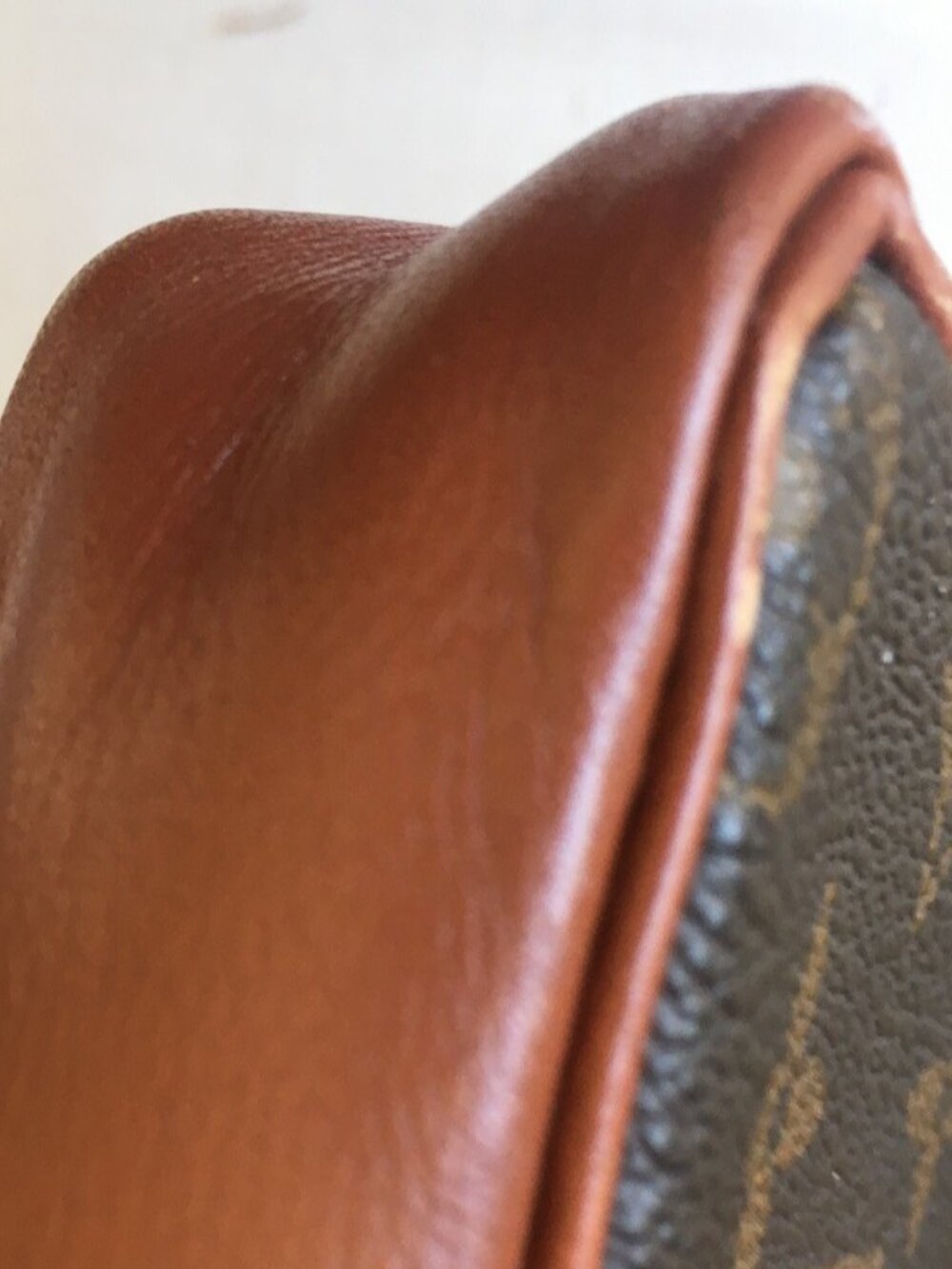 Louis Vuitton initial clutch bag - has led a hard life but still wants to dance - Picture 5 of 7